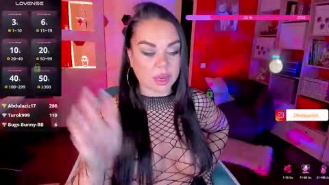 Oliviagoold online show from October 10, 2025, 9:25 pm