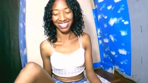 oliviah27 online show from September 30, 2025, 7:08 pm