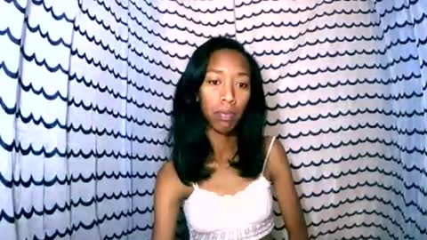 oliviah27 online show from October 25, 2025, 8:14 pm