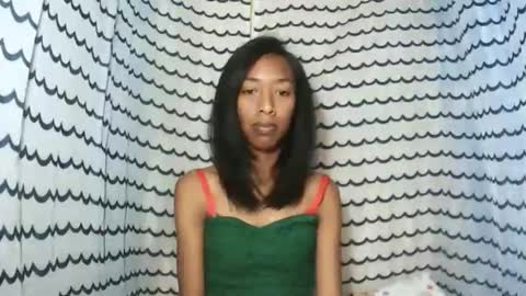 oliviah27 online show from November 6, 2025, 5:36 pm