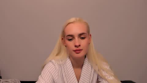 oliviaBeauty online show from March 16, 2026, 8:24 pm