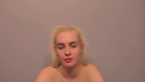 oliviaBeauty online show from March 19, 2026, 9:30 pm