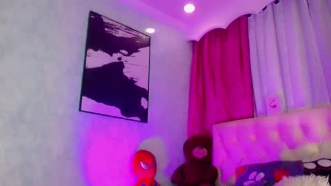 oliviahot01 online show from May 3, 2026, 1:11 am