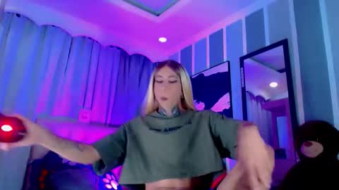 oliviahot01 online show from June 6, 2026, 1:11 am