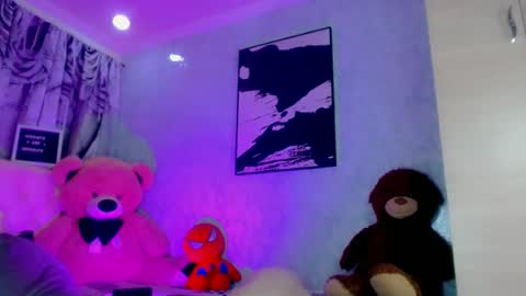 oliviahot01 online show from June 25, 2026, 2:44 am