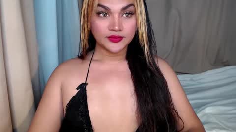 oliviahot22 online show from March 2, 2025, 7:10 am