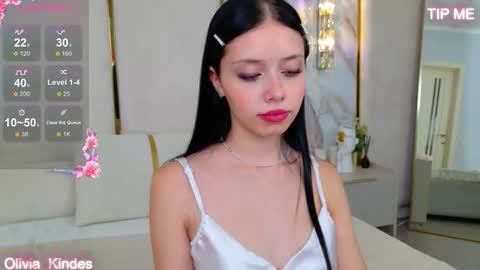 Snapshot of oliviakindes chatting on September 19, 2025, 5:02 pm Olivia online show from September 19, 2025, 5:02 pm