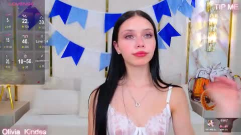 Snapshot of oliviakindes chatting on October 4, 2025, 5:11 pm Olivia online show from October 4, 2025, 5:11 pm