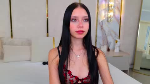 Snapshot of oliviakindes chatting on October 5, 2025, 5:11 pm Olivia online show from October 5, 2025, 5:11 pm