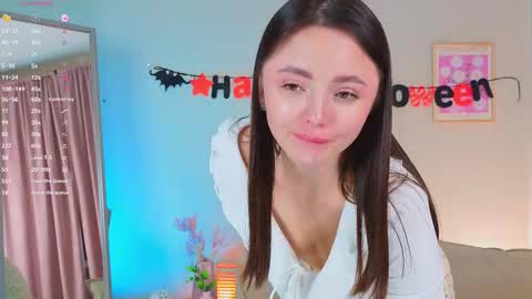 Olivia online show from October 28, 2025, 7:23 am