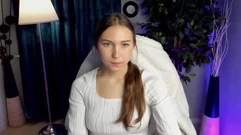 olivialangs online show from March 9, 2026, 12:20 pm