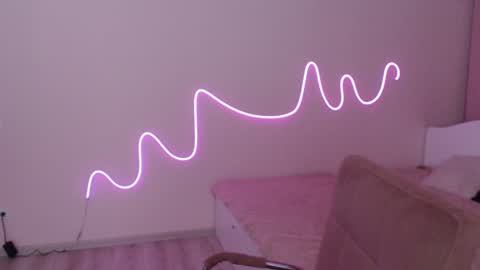 Olivia online show from December 2, 2024, 4:31 pm