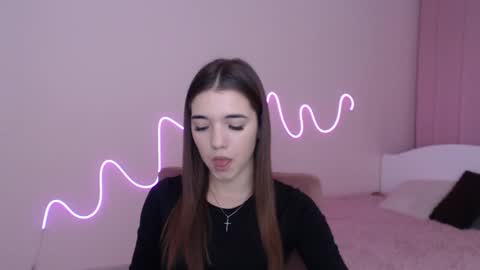 Olivia online show from December 3, 2024, 9:01 pm