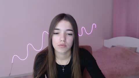 Olivia online show from December 13, 2024, 3:43 pm