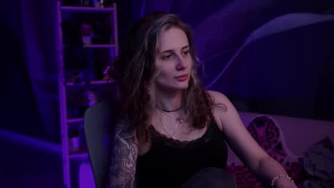 Snapshot of oliviamcclean chatting on September 17, 2025, 5:42 am Liv online show from September 17, 2025, 5:42 am