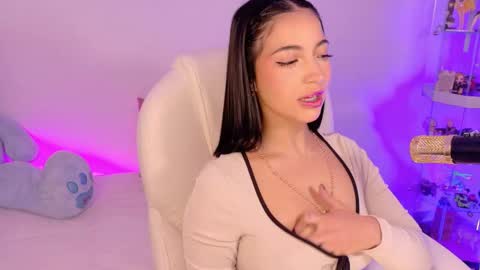 Snapshot of oliviamcneill chatting on October 17, 2025, 1:25 pm Olivia Mcneill online show from October 17, 2025, 1:25 pm