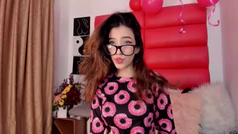 OliviaMonroe online show from February 9, 2026, 4:05 am