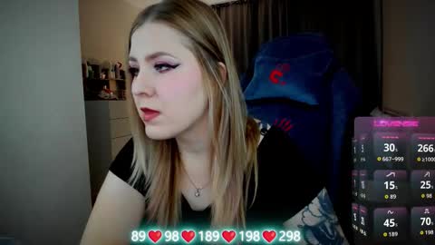 Snapshot of oliviamunk chatting on October 25, 2025, 4:42 am . online show from October 25, 2025, 4:42 am