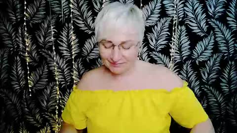 Kelly online show from May 11, 2026, 2:45 pm