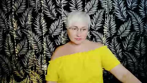 Kelly online show from June 18, 2026, 10:30 am