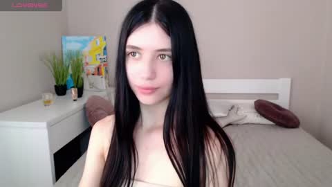 oliviarichi online show from July 12, 2026, 10:17 am