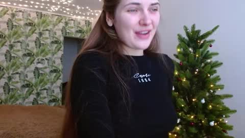 Snapshot of oliviashiny chatting on December 22, 2024, 7:00 am Olivia online show from December 22, 2024, 7:00 am