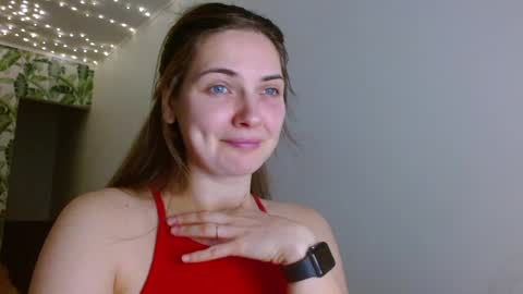 Snapshot of oliviashiny chatting on January 17, 2025, 5:32 am Olivia online show from January 17, 2025, 5:32 am