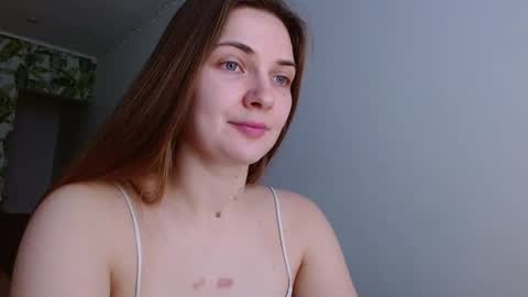 Snapshot of oliviashiny chatting on February 1, 2025, 5:28 am Olivia online show from February 1, 2025, 5:28 am