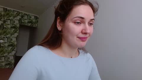 Snapshot of oliviashiny chatting on February 2, 2025, 5:32 am Olivia online show from February 2, 2025, 5:32 am