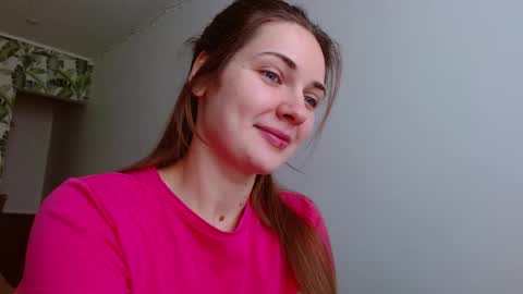 Snapshot of oliviashiny chatting on February 13, 2025, 5:37 am Olivia online show from February 13, 2025, 5:37 am