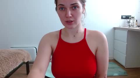 Snapshot of oliviashiny chatting on March 3, 2025, 8:38 am Olivia online show from March 3, 2025, 8:38 am