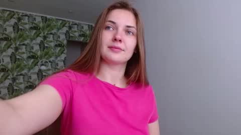 Olivia online show from November 3, 2025, 5:20 am