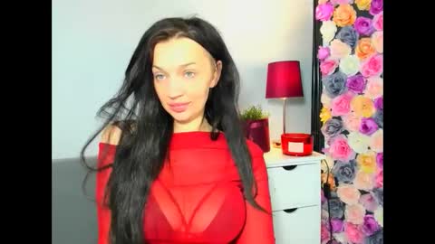 OliviaWomen online show from January 6, 2026, 2:21 pm