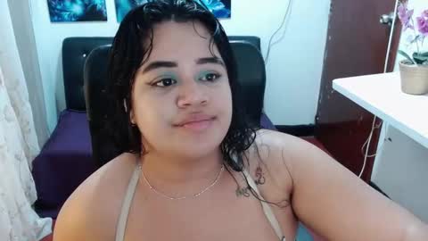 oliviia_cute online show from January 19, 2026, 4:49 am