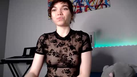 Angelina Lina online show from December 7, 2024, 9:22 pm