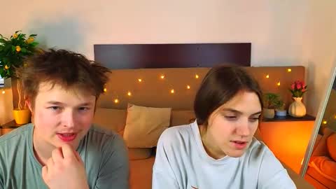 Snapshot of ollistiw chatting on March 25, 2026, 7:47 am Olli and Stiw online show from March 25, 2026, 7:47 am