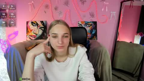 Ollivia online show from May 4, 2026, 5:47 am
