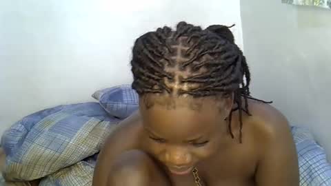 ollleina online show from February 5, 2026, 5:45 am