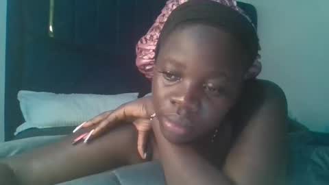 ollleina online show from March 17, 2026, 9:07 pm