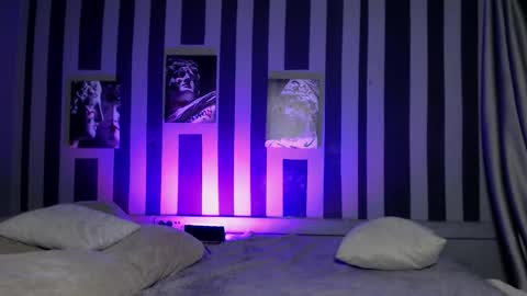 Snapshot of oltaroom chatting on October 22, 2025, 2:06 pm Olta online show from October 22, 2025, 2:06 pm