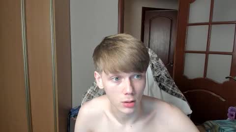 Oliver and Mira online show from January 5, 2026, 7:50 pm