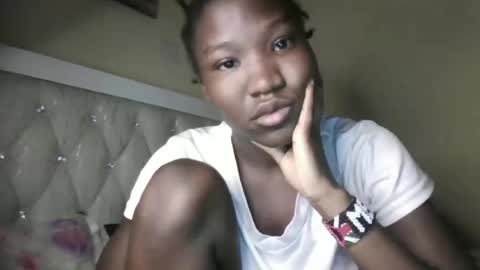 Snapshot of olwami4 chatting on June 3, 2026, 1:30 am olwami4 online show from June 3, 2026, 1:30 am