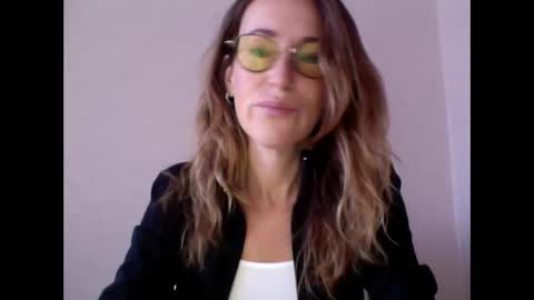 Snapshot of olyra11 chatting on February 25, 2026, 7:51 am olyra11 online show from February 25, 2026, 7:51 am