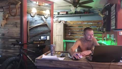 Norm online show from October 13, 2025, 9:04 pm