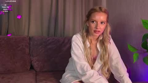 Olivia online show from September 11, 2025, 5:35 pm