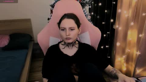 on_yxxx online show from November 22, 2025, 6:51 pm