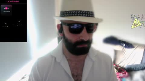Snapshot of ona_nisme chatting on April 19, 2026, 4:17 pm ona nisme online show from April 19, 2026, 4:17 pm