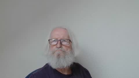 Somewhere over the rainbow online show from October 17, 2025, 2:19 pm