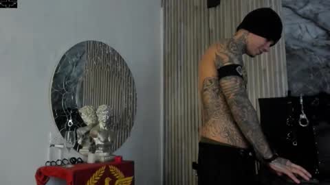 Snapshot of onceagain97_ chatting on October 1, 2025, 7:31 pm ... online show from October 1, 2025, 7:31 pm