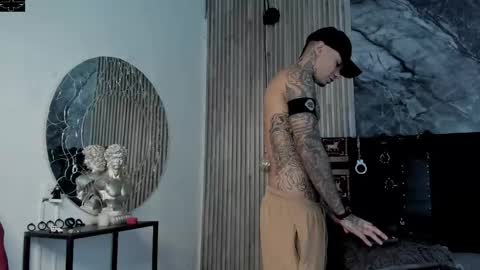 Snapshot of onceagain97_ chatting on October 5, 2025, 7:23 pm ... online show from October 5, 2025, 7:23 pm